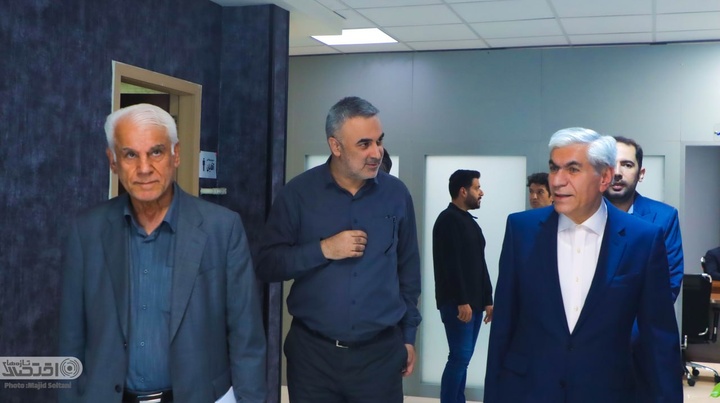 بازدید روسای کل اسبق بانک مرکزی از موسسه مطبوعاتی بازار پول و ارز