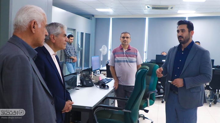 بازدید روسای کل اسبق بانک مرکزی از موسسه مطبوعاتی بازار پول و ارز