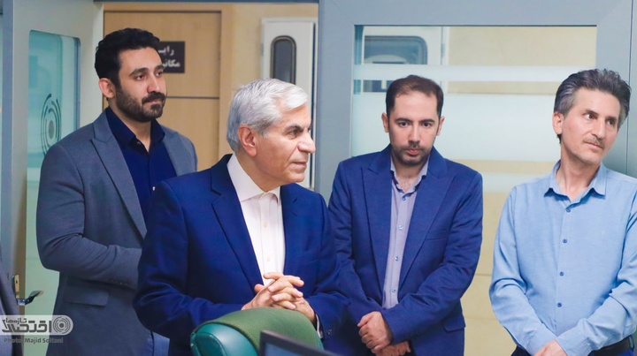 بازدید روسای کل اسبق بانک مرکزی از موسسه مطبوعاتی بازار پول و ارز