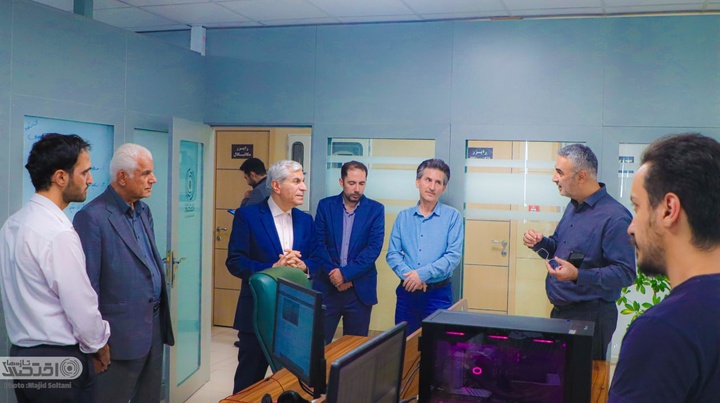 بازدید روسای کل اسبق بانک مرکزی از موسسه مطبوعاتی بازار پول و ارز