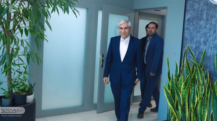 بازدید روسای کل اسبق بانک مرکزی از موسسه مطبوعاتی بازار پول و ارز