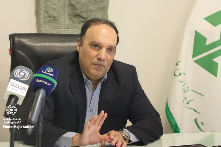 فرهاد حنیفی