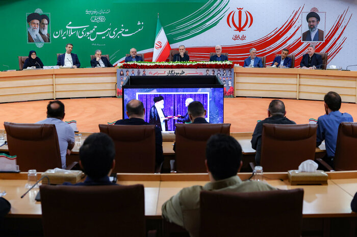 کاهش تورم در شرایط جنگی دشوار است، اما برای مهار آن تلاش می‌کنیم