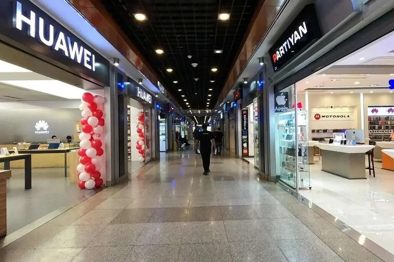 چرا موبایل گران شد؟