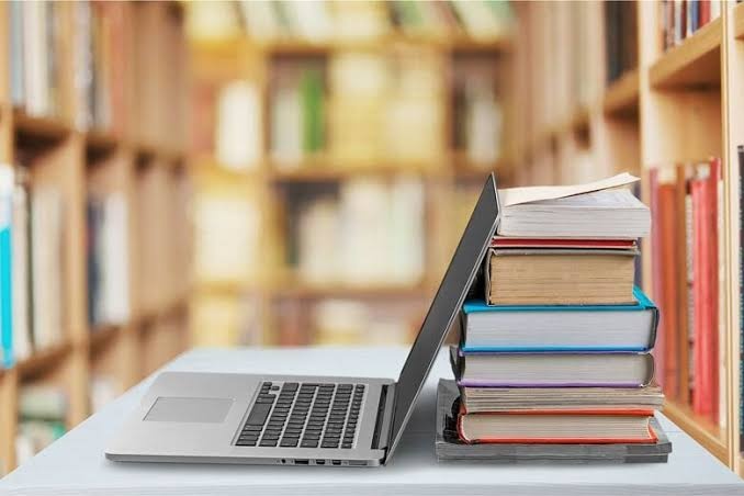 قاچاق کتاب به ویترین آنلاین رسید