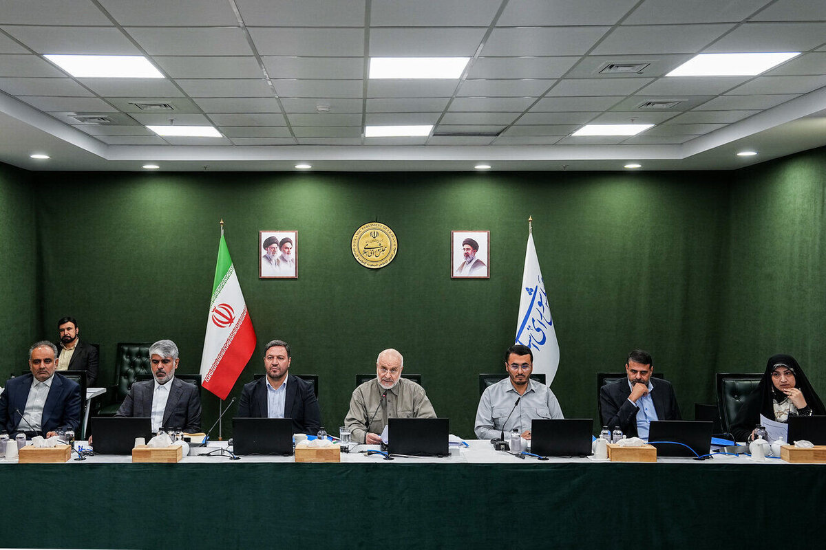 تضعیف استقلال بانک مرکزی با مداخله سیاسی
