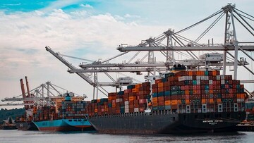 سیاست تجاری کشور باید متناسب با محدودیت‌های ارزی باشد
