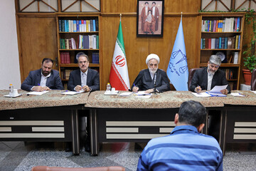 گفتگوی محسنی‌اژه‌ای با بازنشسته فرهنگی که تراستی شد