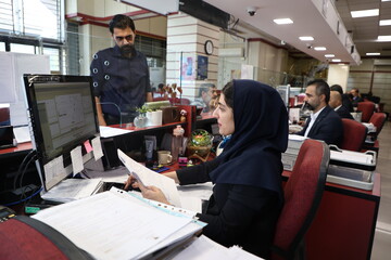 آرایش اداری ایران در بحران
